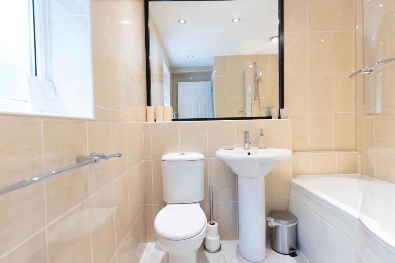 Capri 13 Sa - 3 Bedroom House Close To Loughborough University, Ev Car Facilities, Free Parking, Free Wifi - Ask For Contractor Rates! Dış mekan fotoğraf