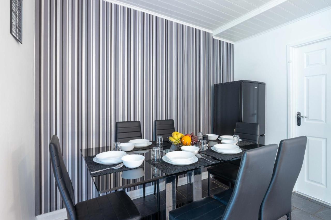 Capri 13 Sa - 3 Bedroom House Close To Loughborough University, Ev Car Facilities, Free Parking, Free Wifi - Ask For Contractor Rates! Dış mekan fotoğraf